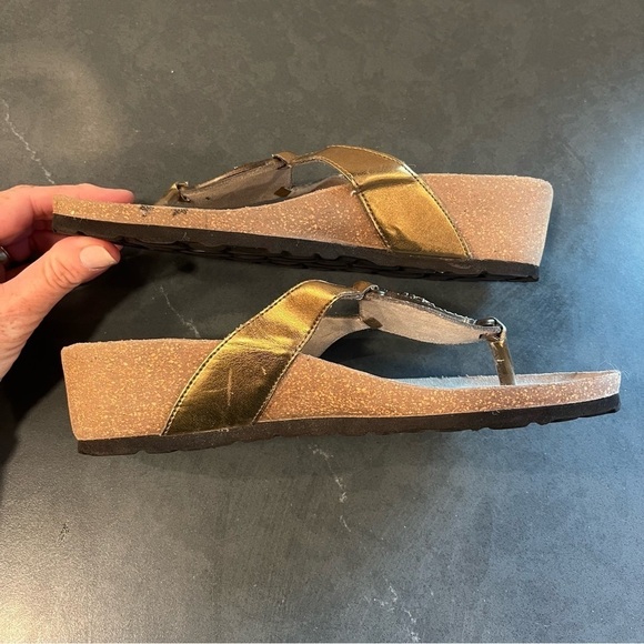 White Mountain sz 7 Abby embellished thong sandals wedge - Picture 8 of 16